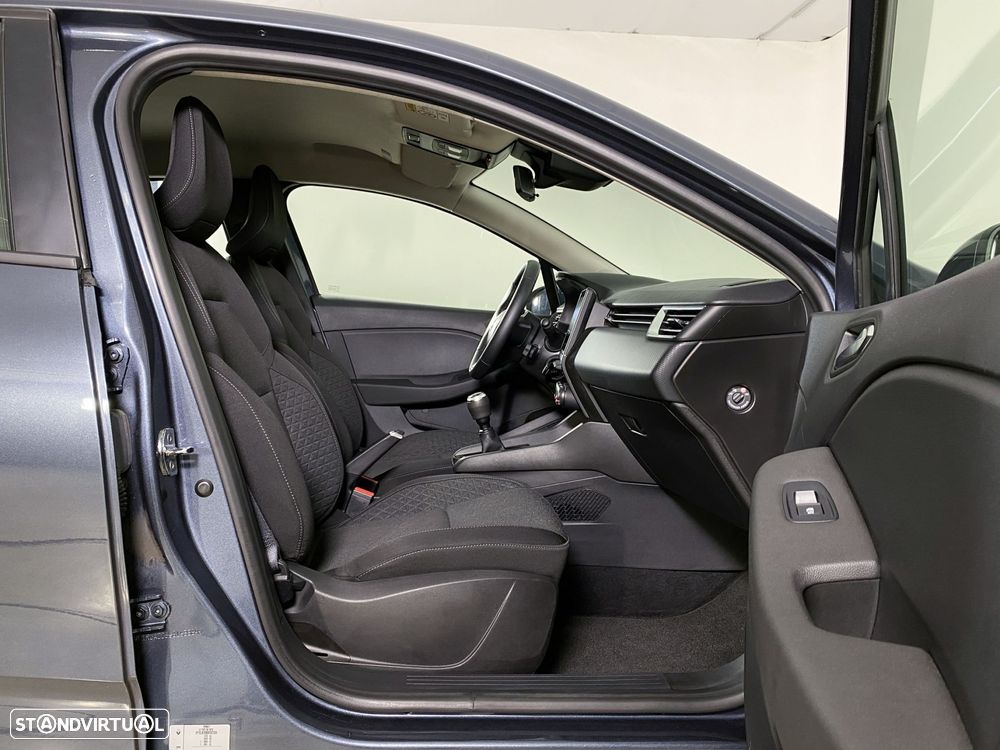 Renault Clio - 17