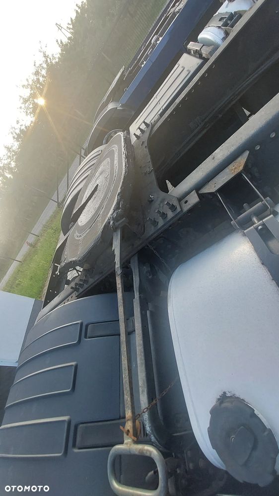 Volvo łapy siodła 160 mm Jost ; 130mm Saf/Holland/GF - 7