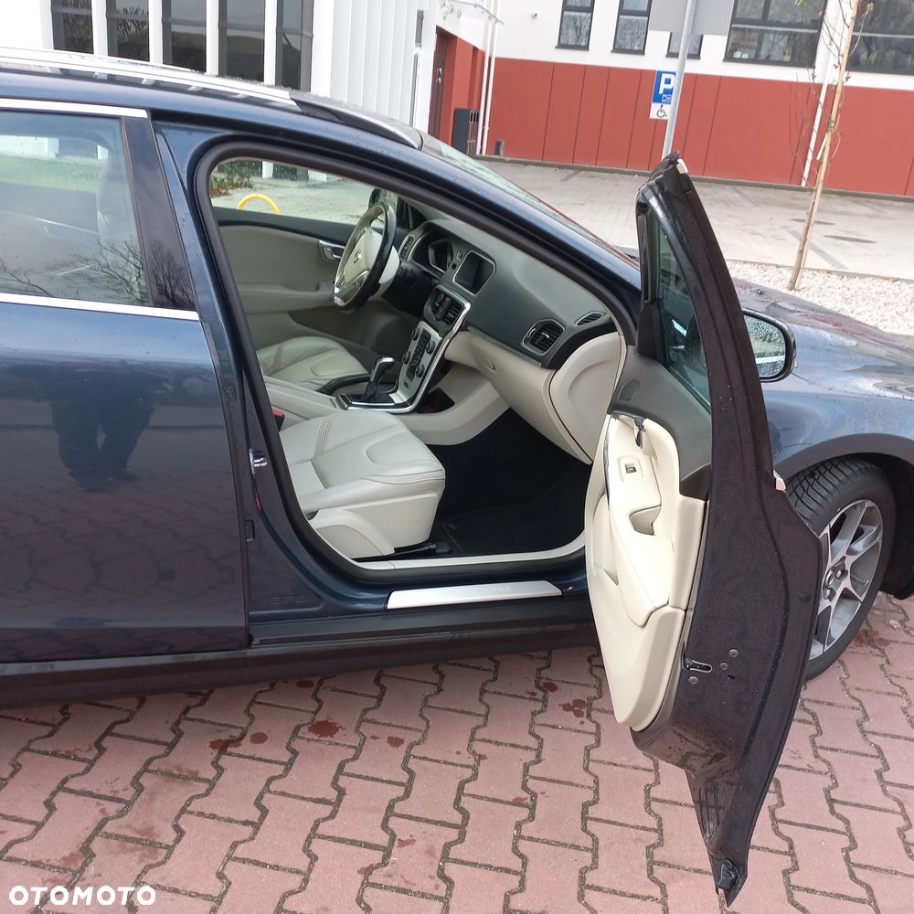 Volvo V40 Cross Country D4 Ocean Race - 12