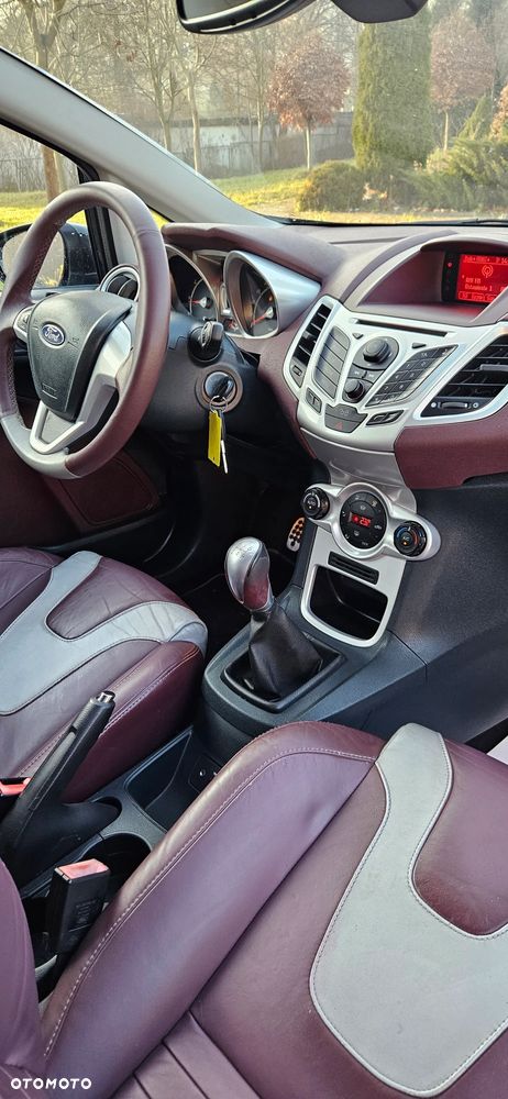 Ford Fiesta 1.4 Titanium - 11