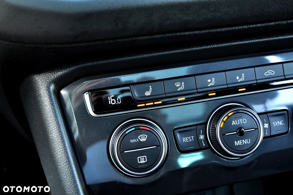 Volkswagen Tiguan 2.0 TDI SCR R-Line - 29