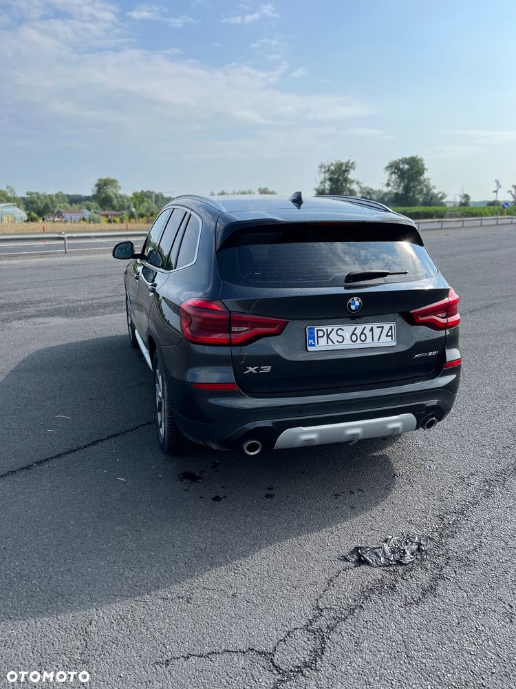 BMW X3 xDrive20i xLine - 4