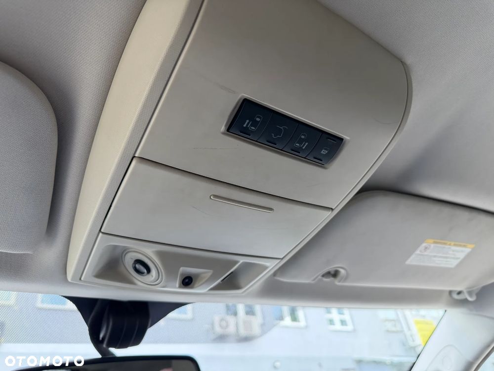 Chrysler Grand Voyager 2.8 CRD Touring - 12