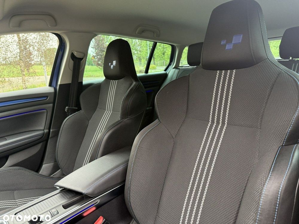 Renault Megane ENERGY TCe 205 EDC GT - 20
