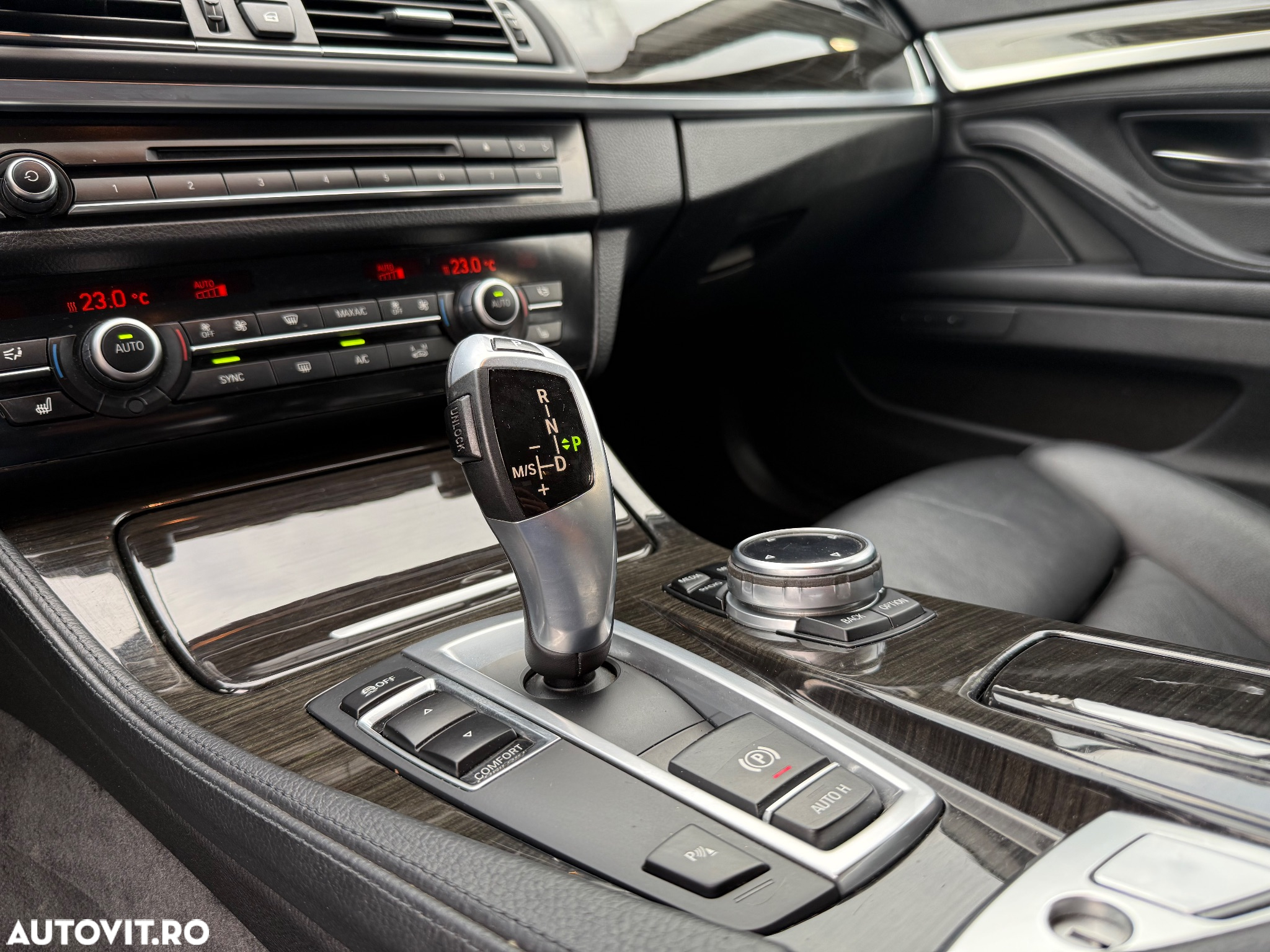 BMW Seria 5 520i Aut. Luxury Line - 6