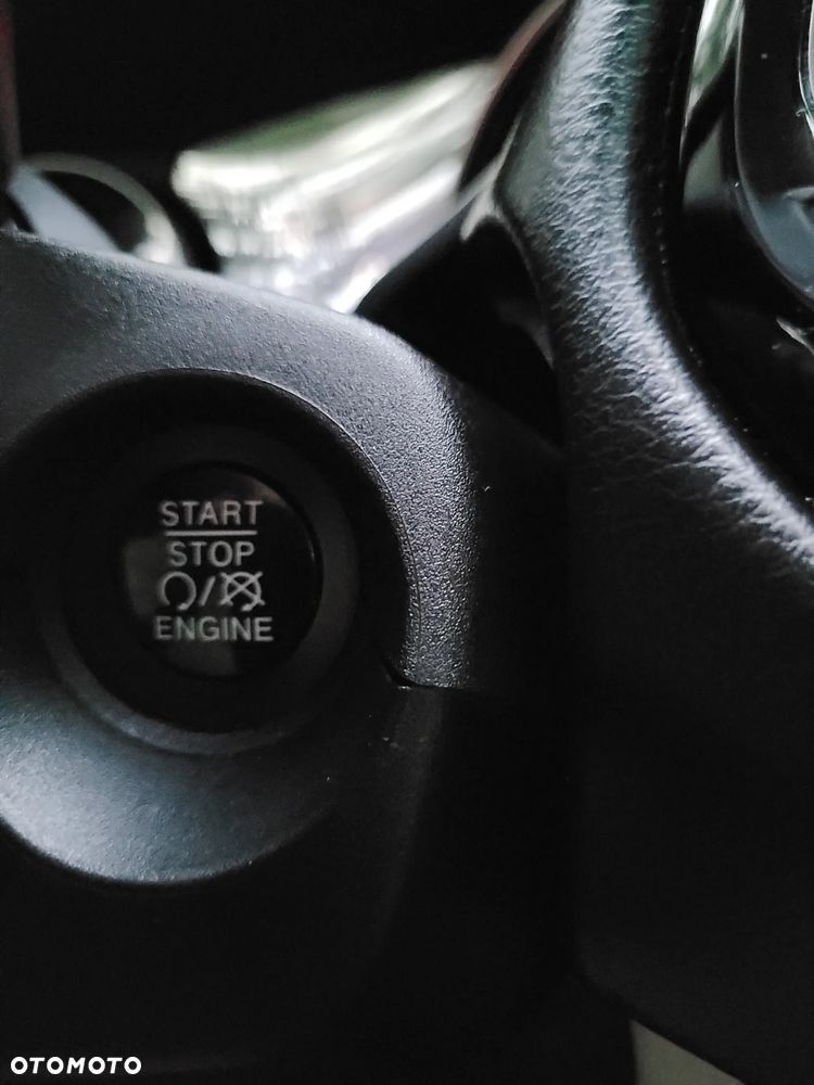Jeep Compass - 36