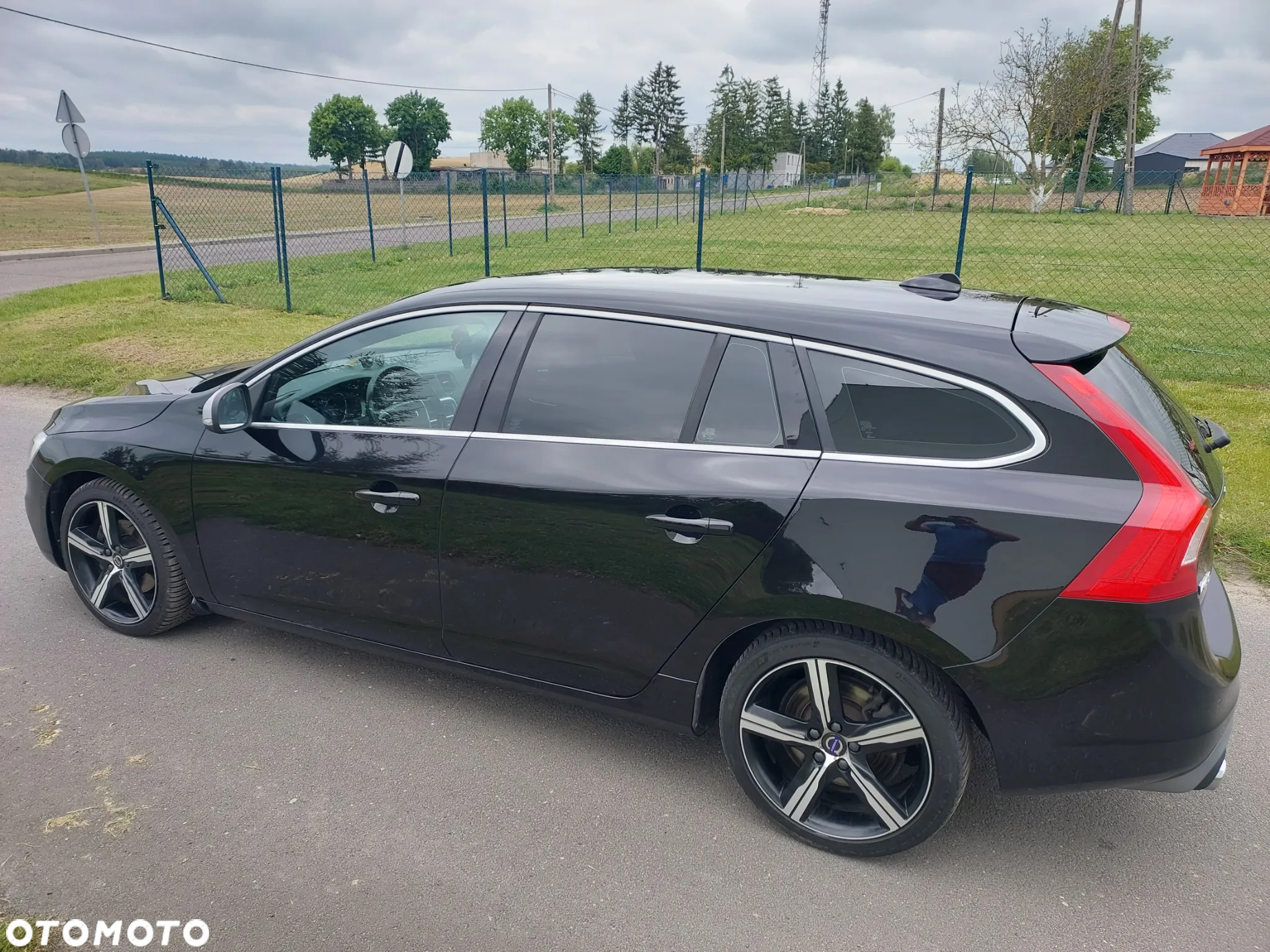 Volvo V60 D4 Geartronic R-Design - 4