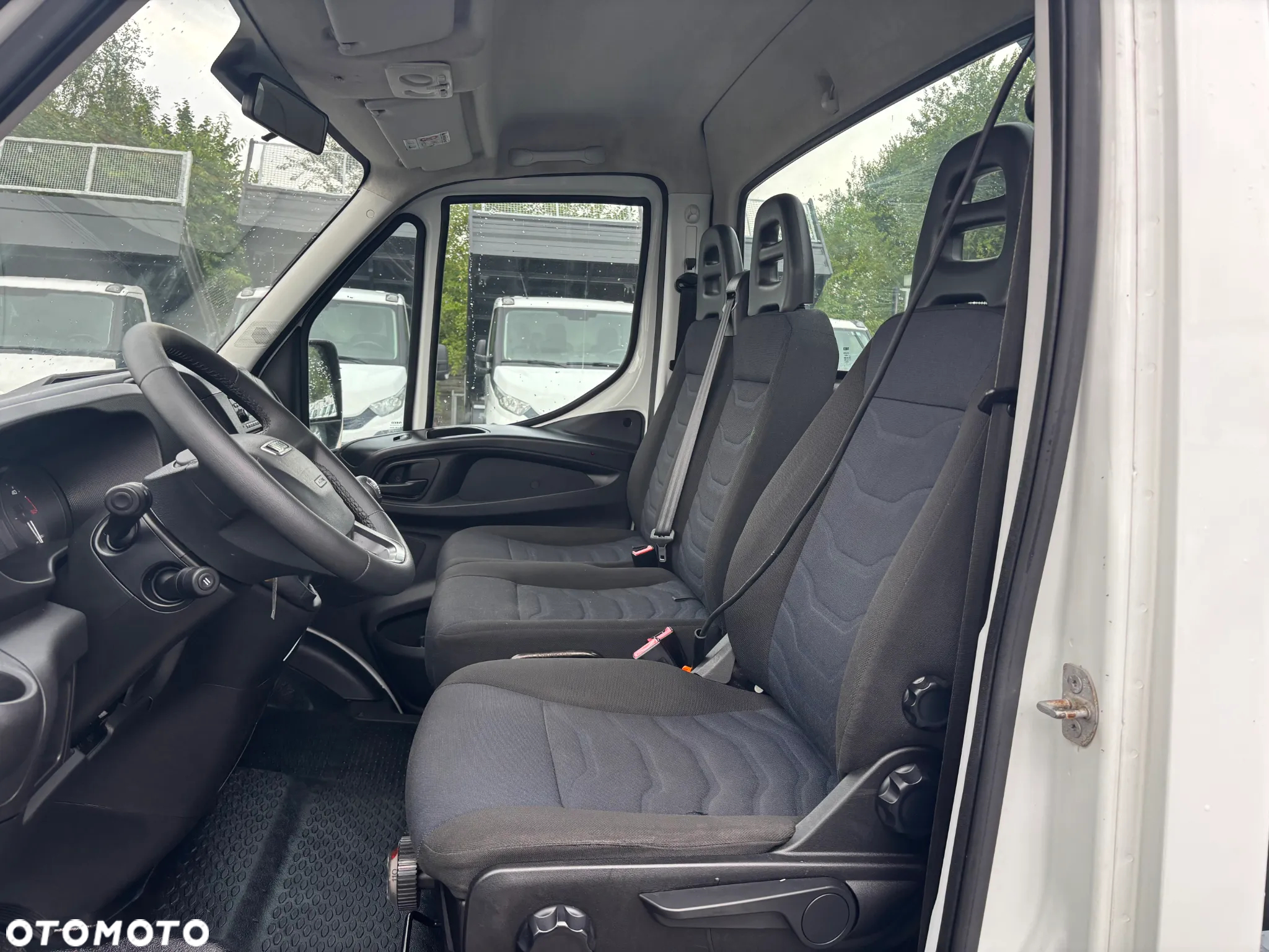 Iveco 35c13,,35c14,,35c15 - 12