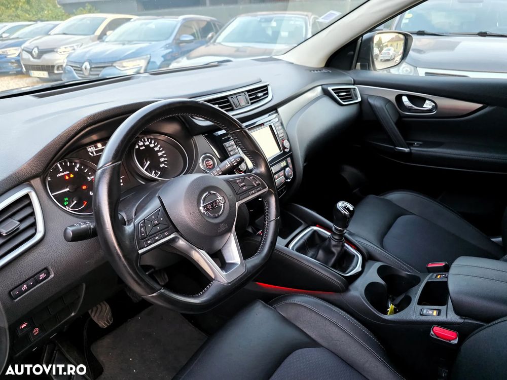 Nissan Qashqai 1.6 DCI Start/Stop Tekna - 24