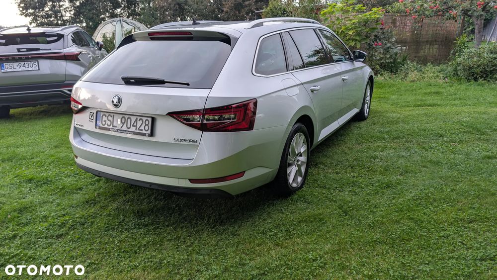 Skoda Superb 2.0 TDI SCR Style DSG - 3