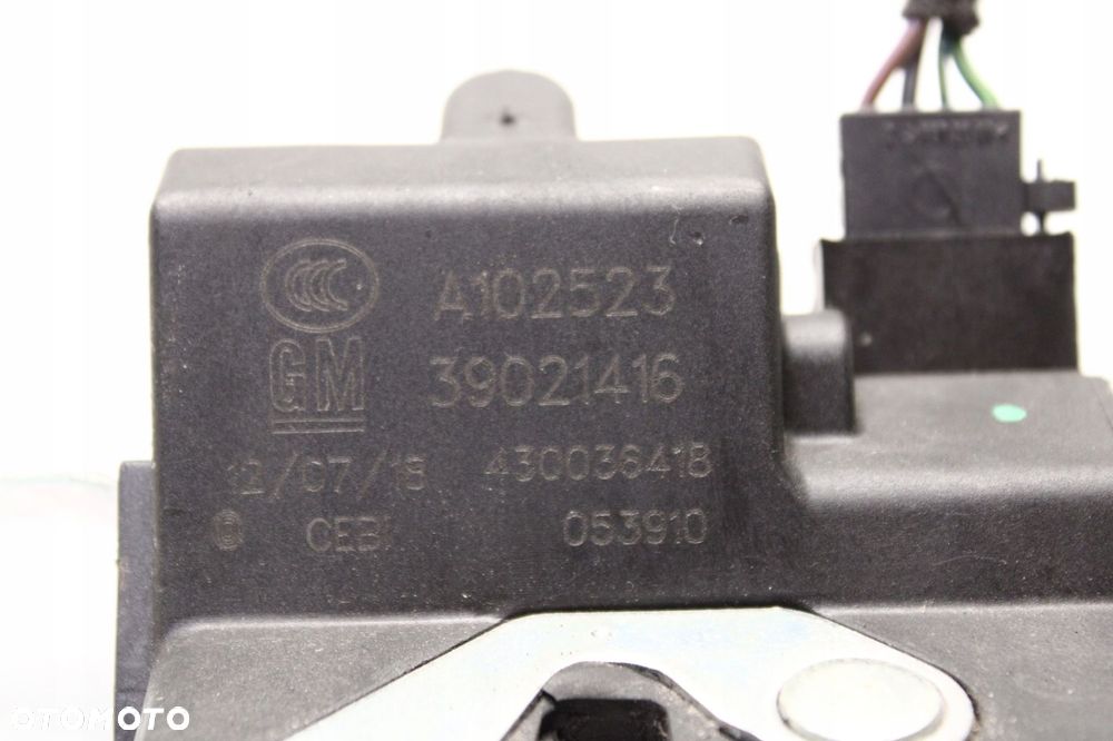 opel meriva b 10r- zamek klapy bagażnika tył tylny 39021416 - 4