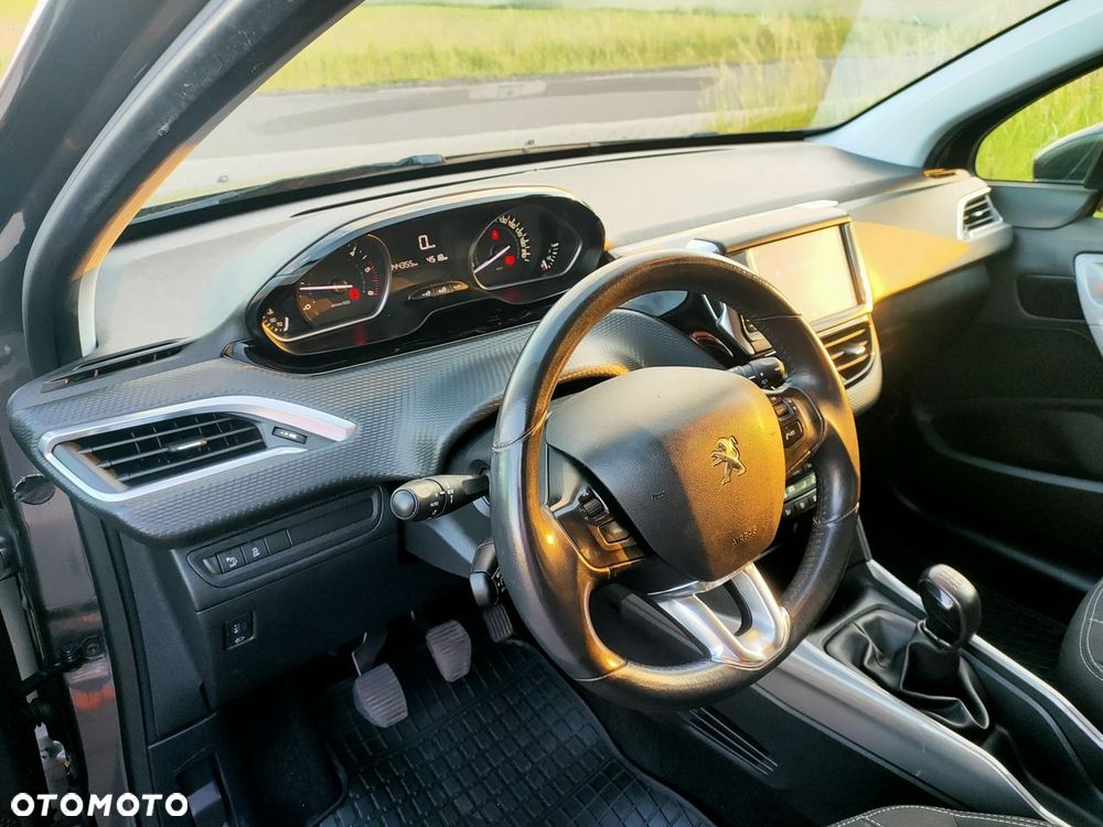 Peugeot 2008 1.6 BlueHDi Style - 10