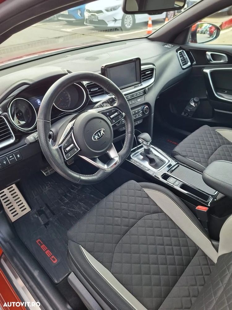 Kia Ceed 1.4 T-GDI 7DCT GT Line - 19