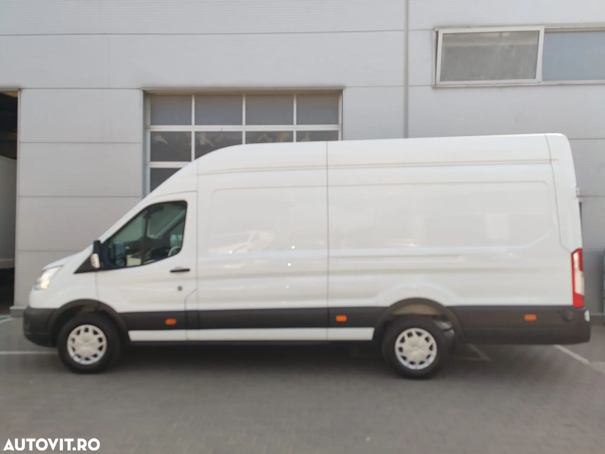 Ford Transit 350 2.0 EcoBlue 130 CP L4 DCIV RWD Trend - 1