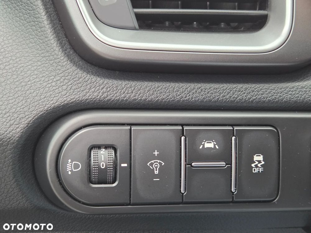 Kia Ceed 1.6 CRDi SCR S - 27