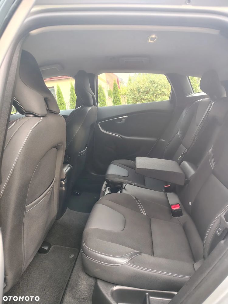 Volvo V40 D2 Momentum - 20