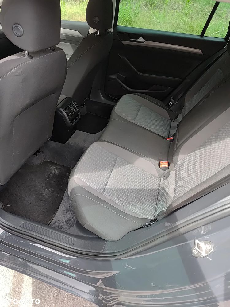Volkswagen Passat 2.0 TDI BMT Comfortline - 16