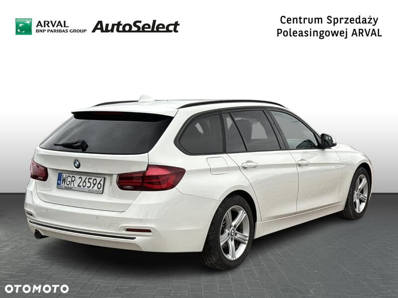 BMW Seria 3 318i GPF - 7