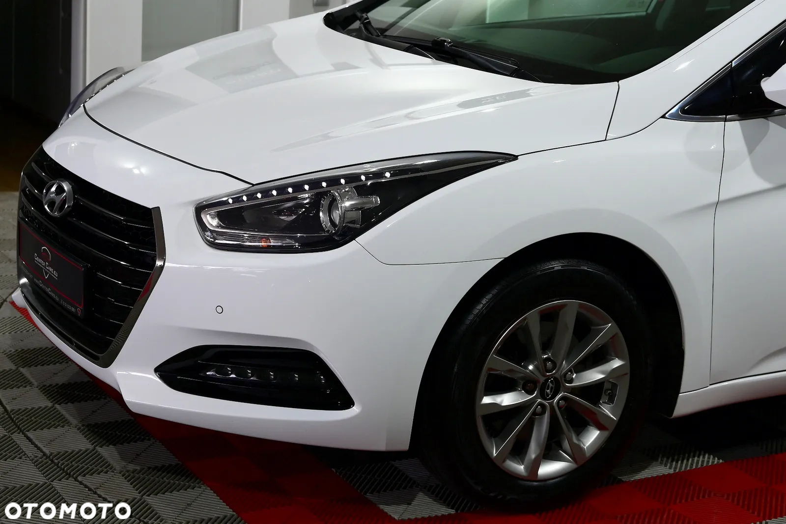 Hyundai i40 Kombi blue 1.6 Trend - 35