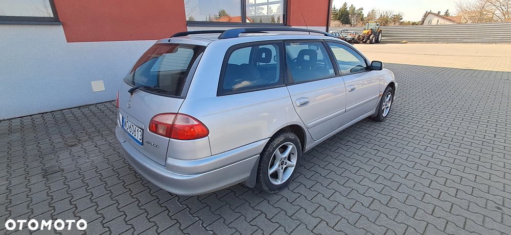 Toyota Avensis 1.8 VVT-i Terra Plus - 3