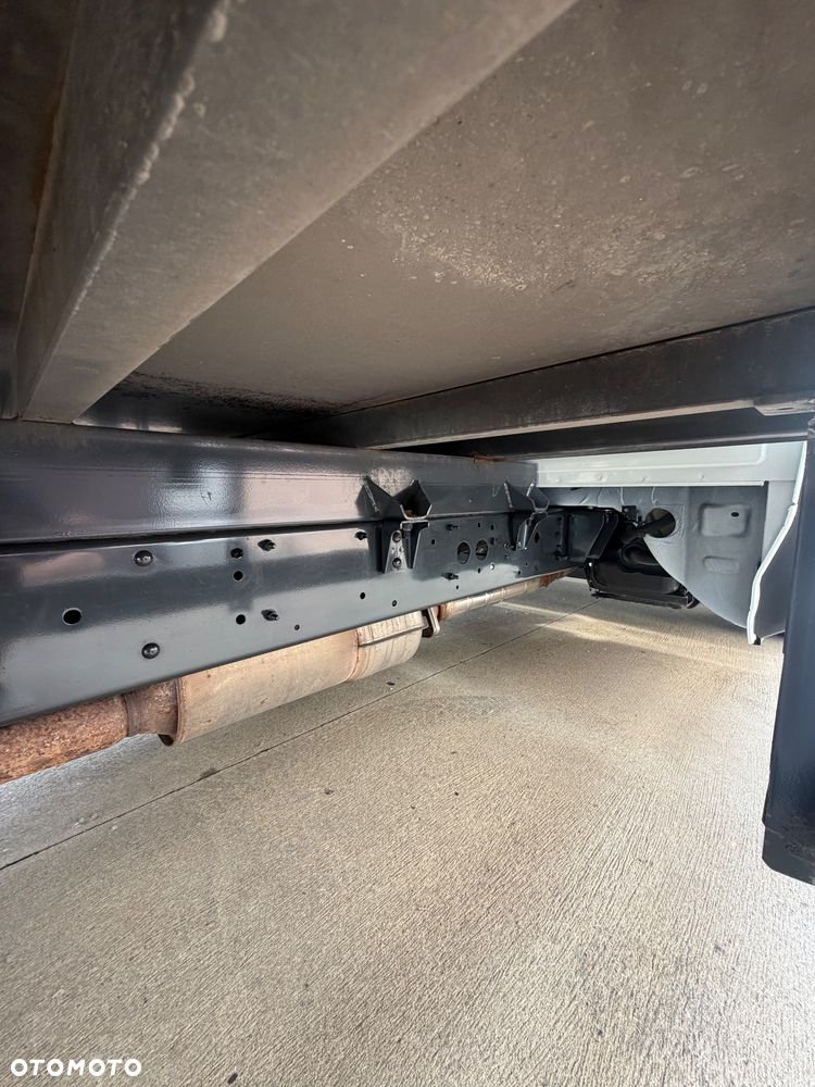 Iveco Daily 35C14 Kontener 8 Palet z windą na bliźniaku Niski Przebieg - 16