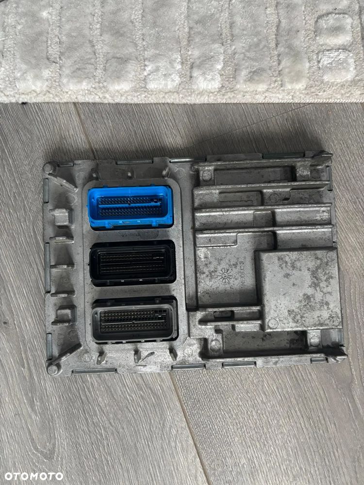 GMC 3.6 sterownik silnika 039045703 - 1