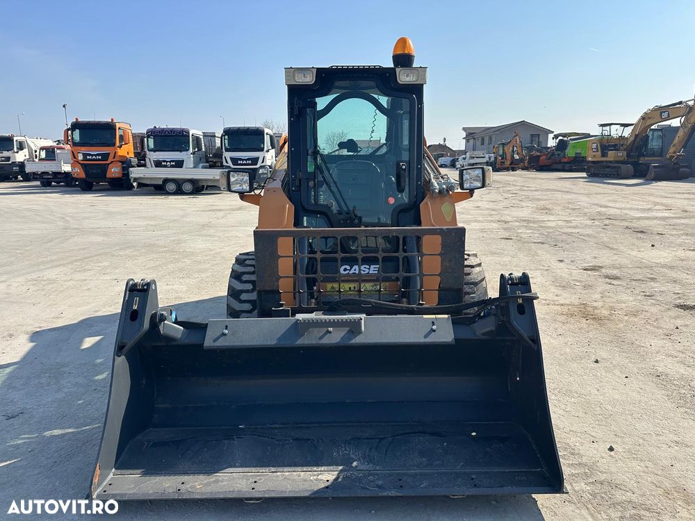 Case SR 210 LOADER - 6