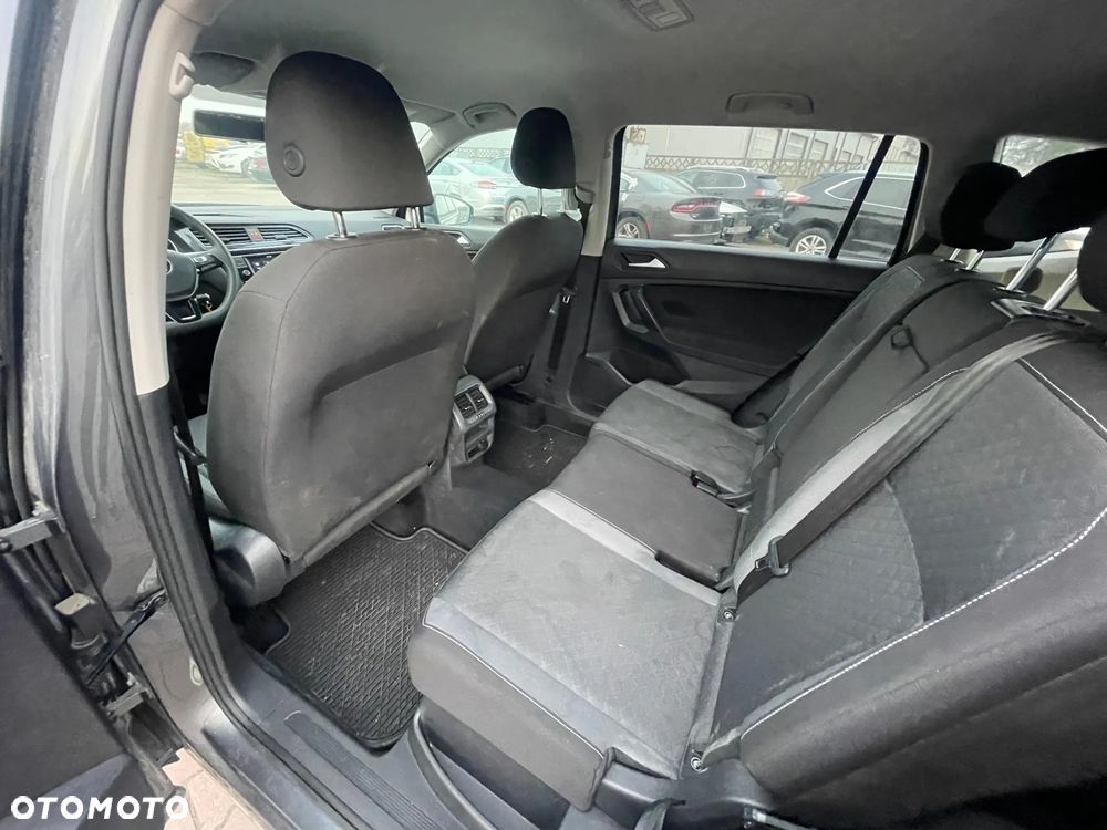 Volkswagen Tiguan Allspace - 16