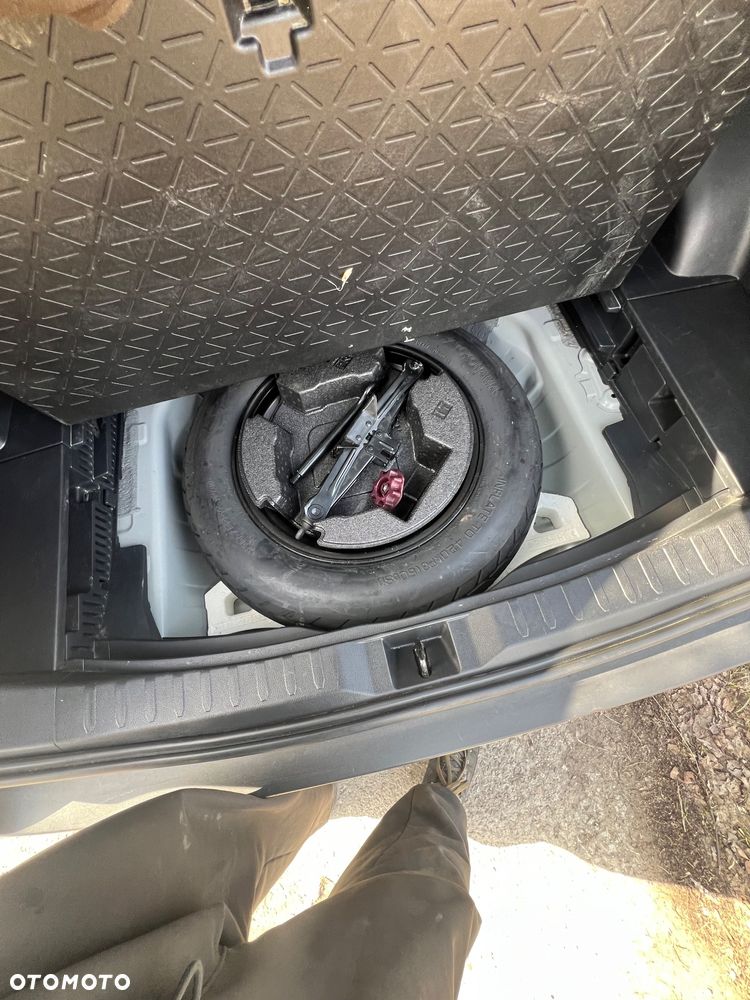 Toyota RAV4 2.5 Hybrid Active 4x2 - 13