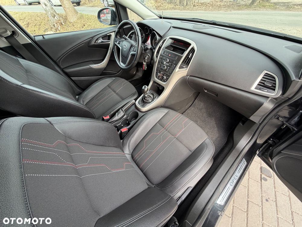 Opel Astra 1.4 T Cosmo - 12