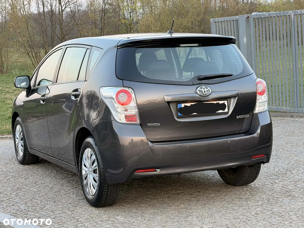 Toyota Verso 2.0 D-4D Sol SW 7os - 6