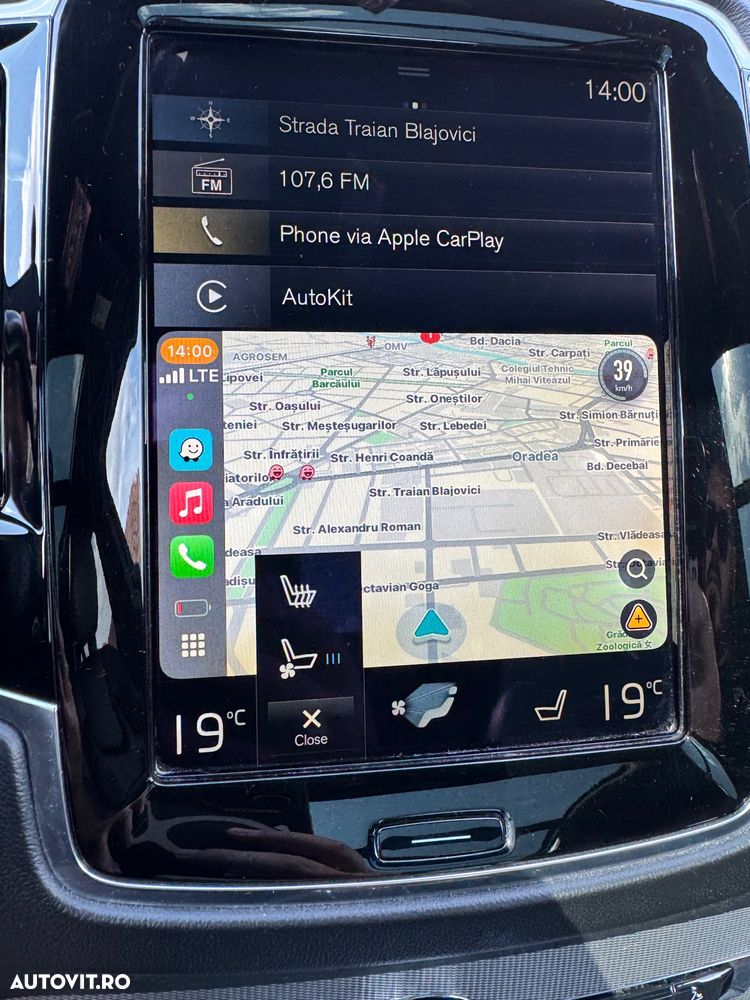 Volvo XC 90 D5 AWD Geartronic RDesign - 22