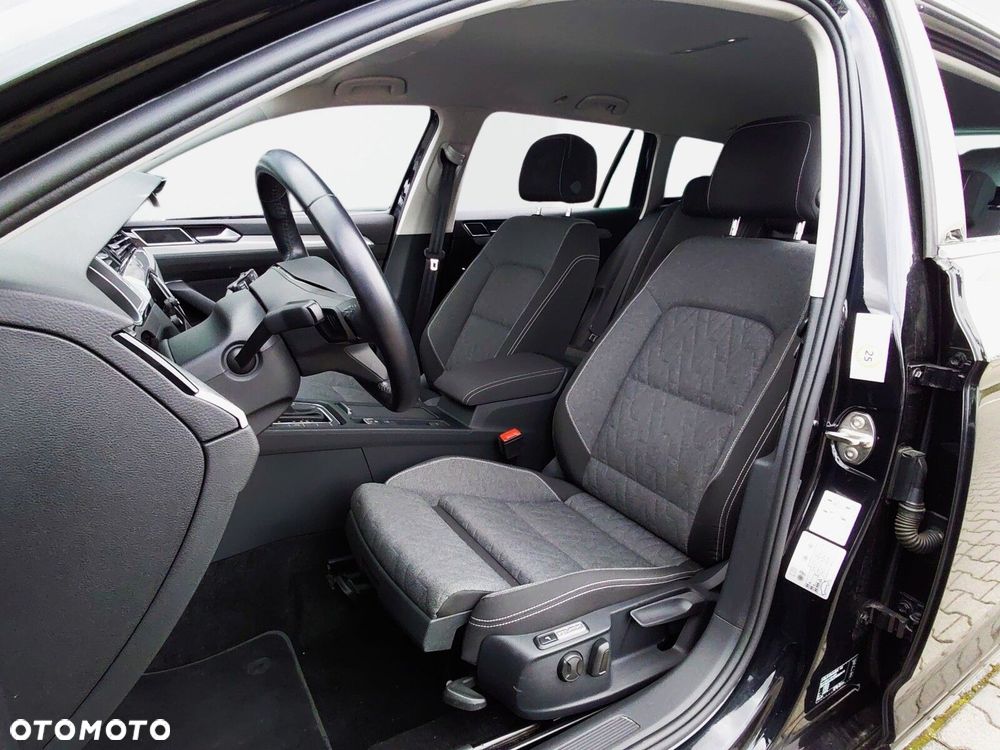 Volkswagen Passat Variant 2.0 TDI Business DSG - 10