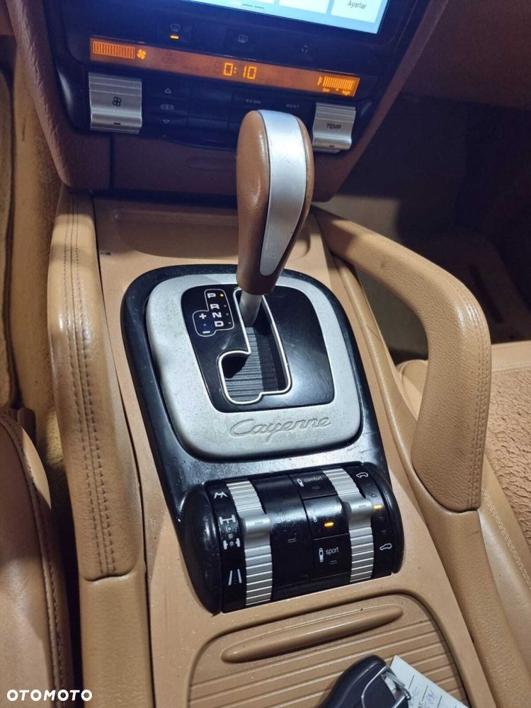 Porsche Cayenne - 29