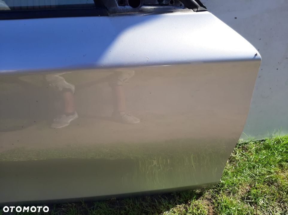 DZWI PRAWY PRZÓD BMW E87 TITANSILBER METALLIC 354/7 - 3