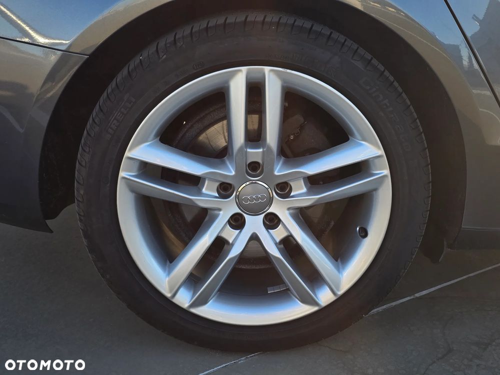 Audi A4 Avant 2.0 TDI DPF clean diesel quattro S tronic Attraction - 18