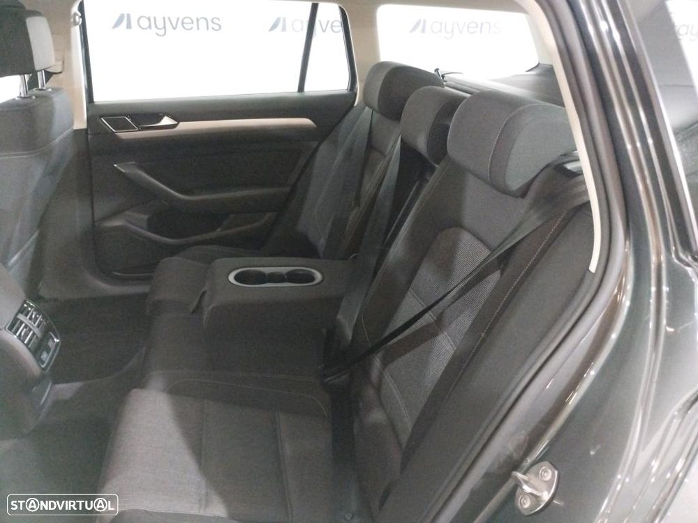 VW Passat Variant 1.6 TDI Confortline - 8