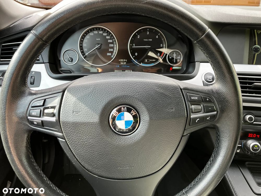 BMW Seria 5 520d Efficient Dynamics - 15
