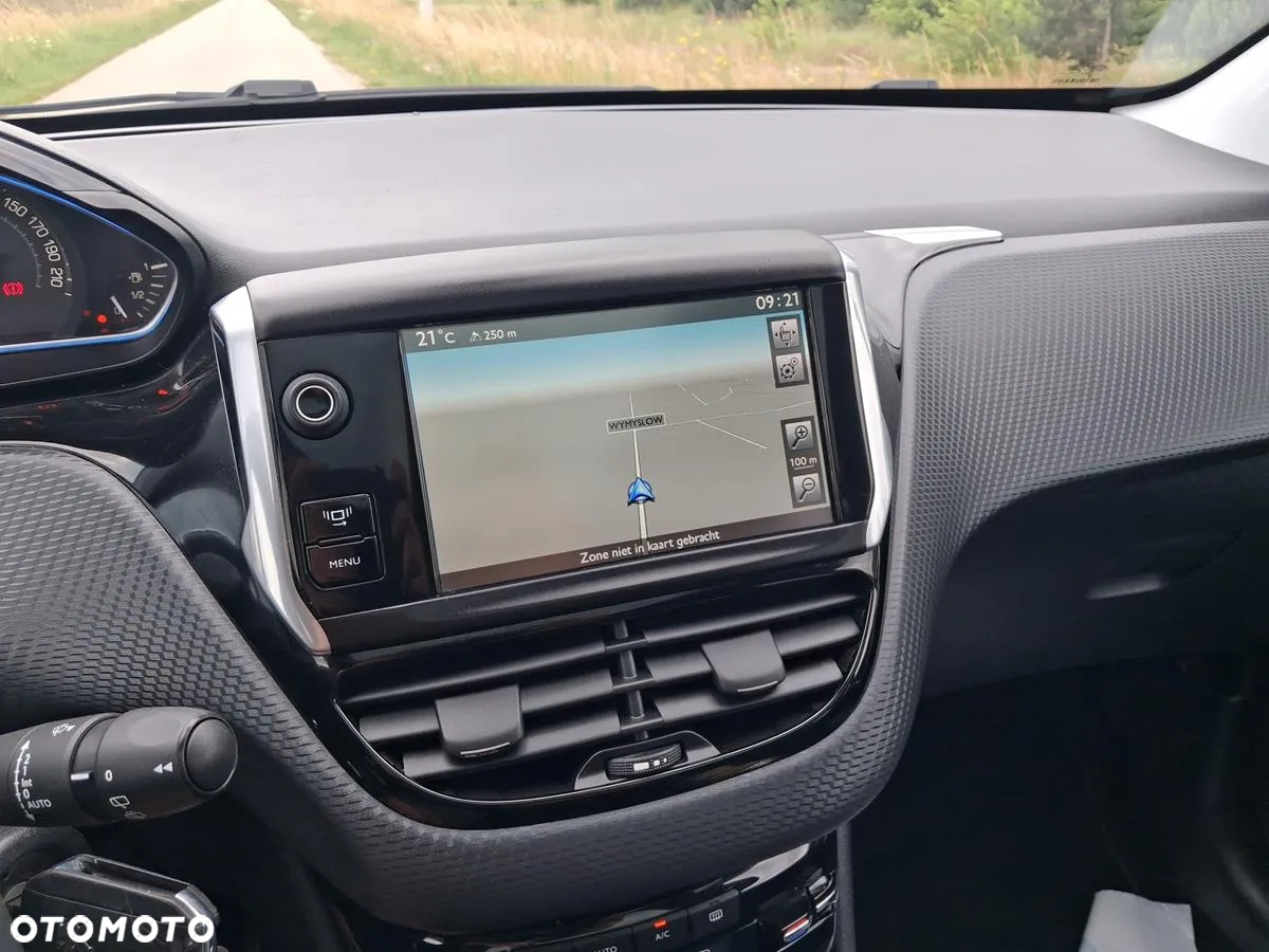 Peugeot 2008 PureTech 110 Stop&Start Signature - 27