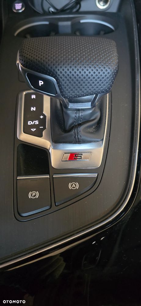 Audi A4 Limousine 2.0 TDI S tronic quattro sport - 14