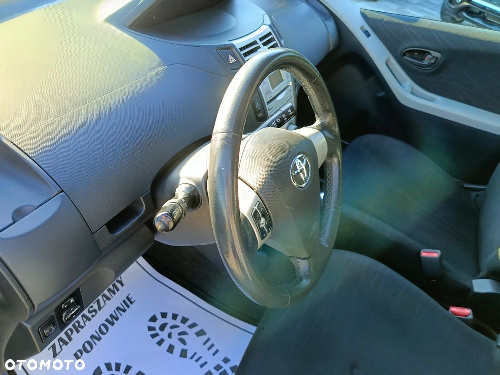Toyota Yaris 1.3 VVT-i Cool - 21