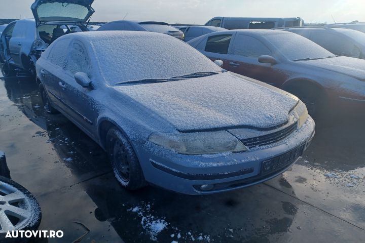 Far dreapta Renault Laguna 2  [din 2001 pana  2005] seria Liftback 1.8 MT (123 hp) - 4