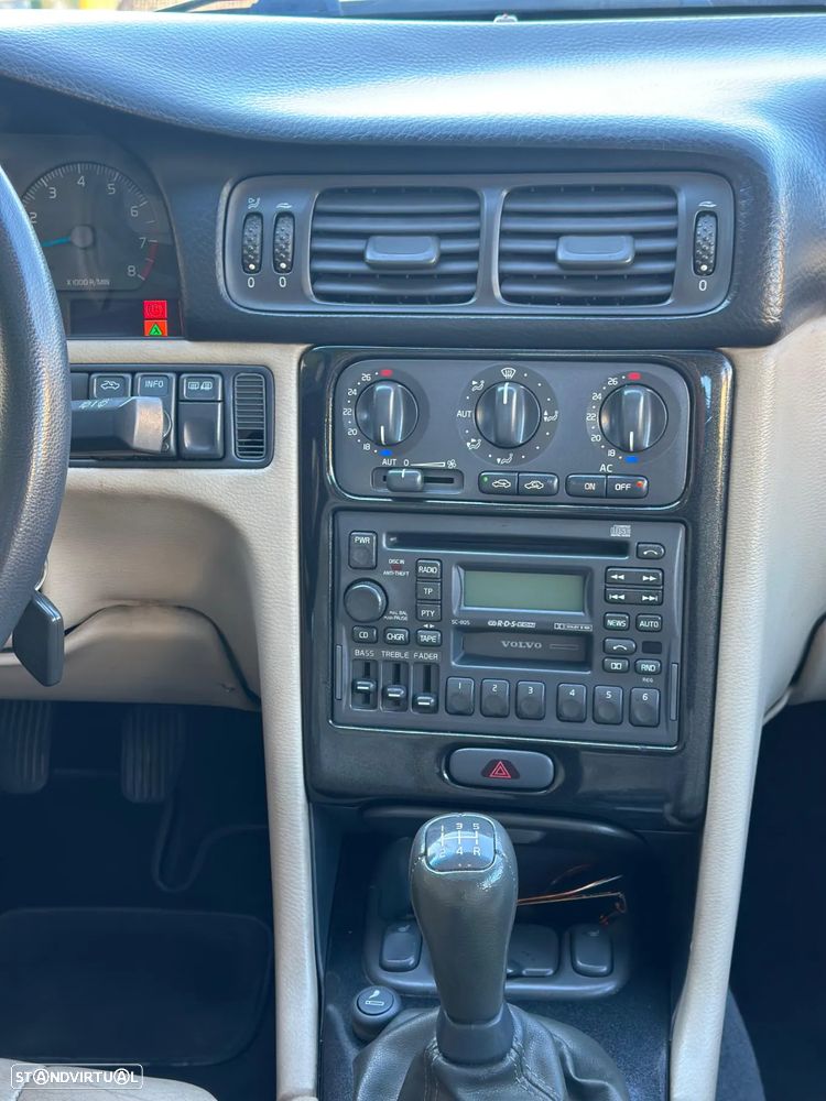 Volvo S70 GLT - 17