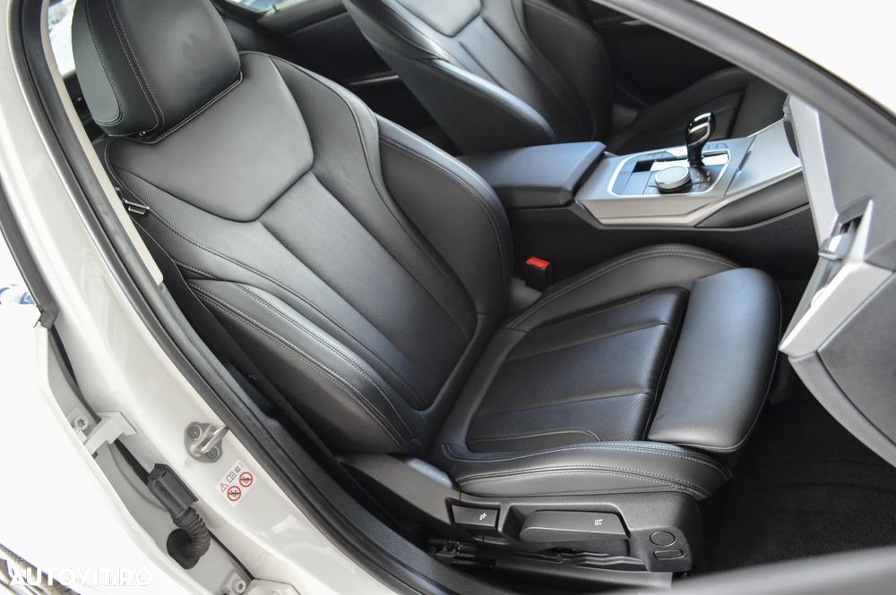 BMW Seria 3 320i Aut. Edition Luxury Line Purity - 34