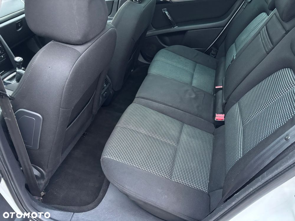 Peugeot 407 HDi 110 Blue Lion Sport - 12