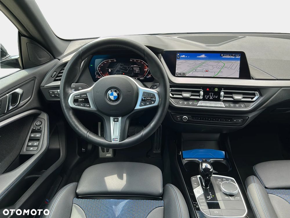 BMW Seria 2 218i - 10