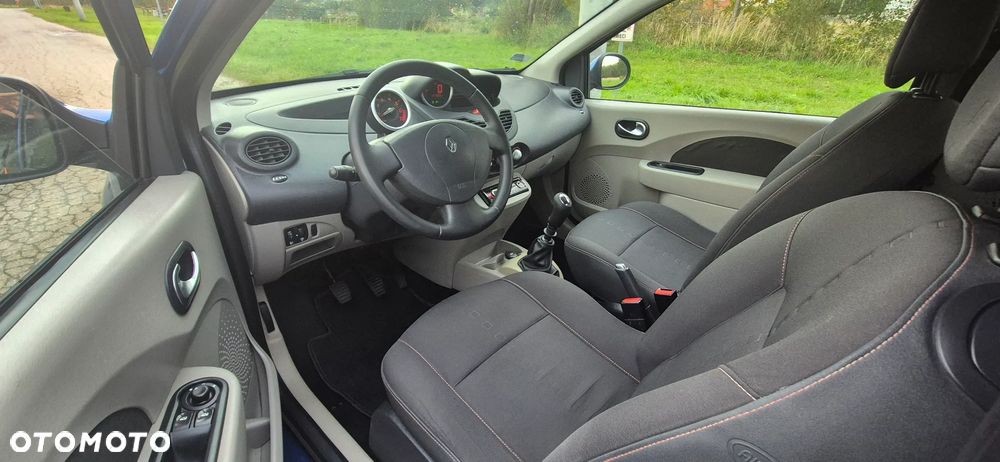 Renault Twingo 1.2 16V Expression - 11