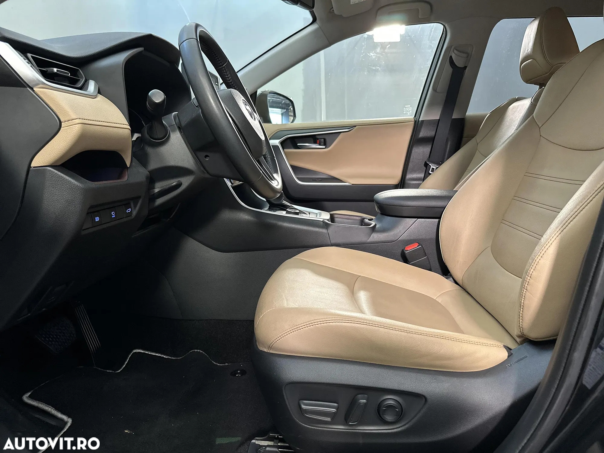Toyota RAV4 2.5 4x4 Hybrid Black Edition - 19