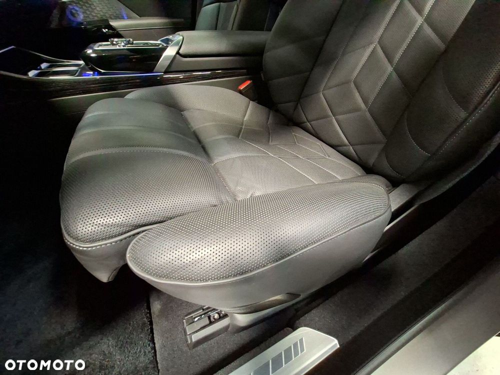 BMW Seria 7 - 13