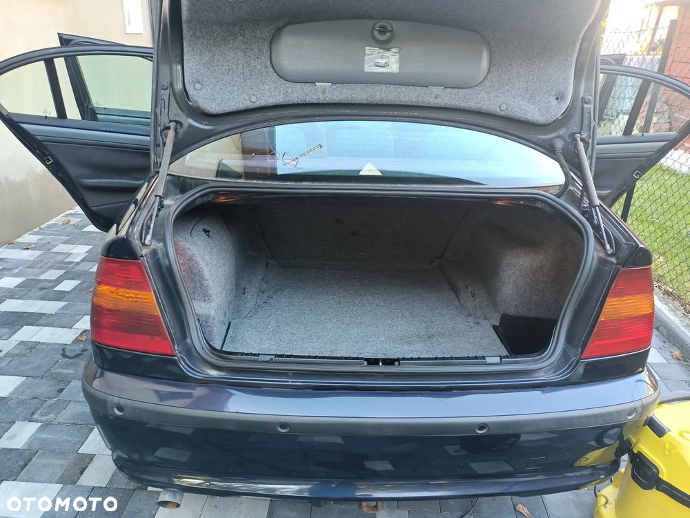 BMW Seria 3 - 10